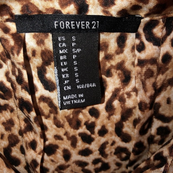 Leopard Print Top - Picture 2 of 6